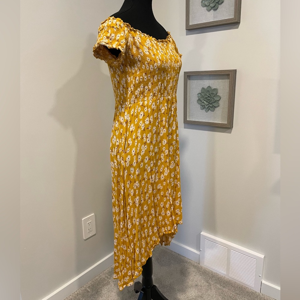 Cupshe Frances Yellow Daisy Floral Smocked Cottagecore Dress EUC - Picture 4 of 12